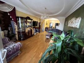 Квартиры, 3-комн., Белгород